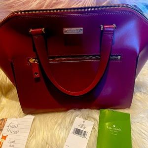 Kate Spade Savannah Parliament Square in Red Plum